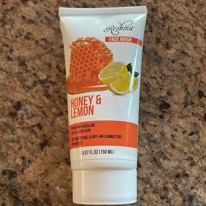 Reshma Honey and Lemon Face Wash. 5.07oz